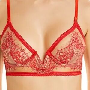 Thistle & Spire Lace eyelash mirage red  v Underwire Bra size 32B new without ta